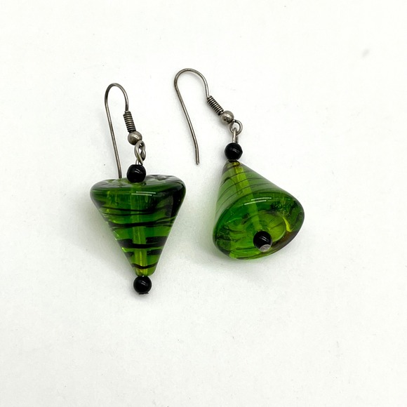 Green‎ Art Glass Dangle Earrings Cone Shape Handmade Fashion Jewelry - Picture 2 of 3